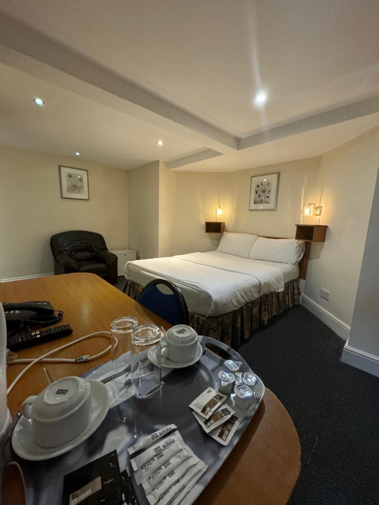 Bridge Park Hotel London Bagian luar foto