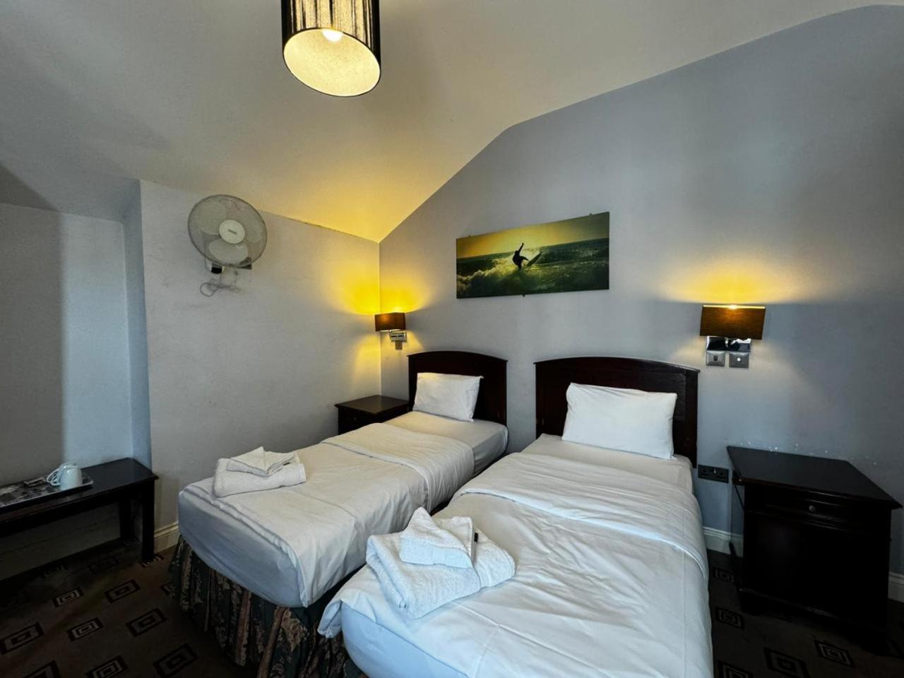 Bridge Park Hotel London Bagian luar foto