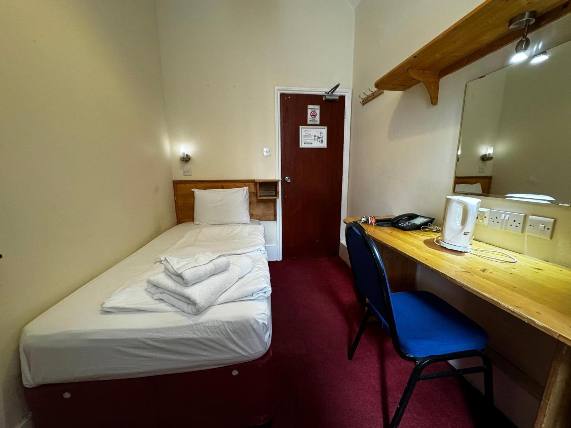Bridge Park Hotel London Bagian luar foto
