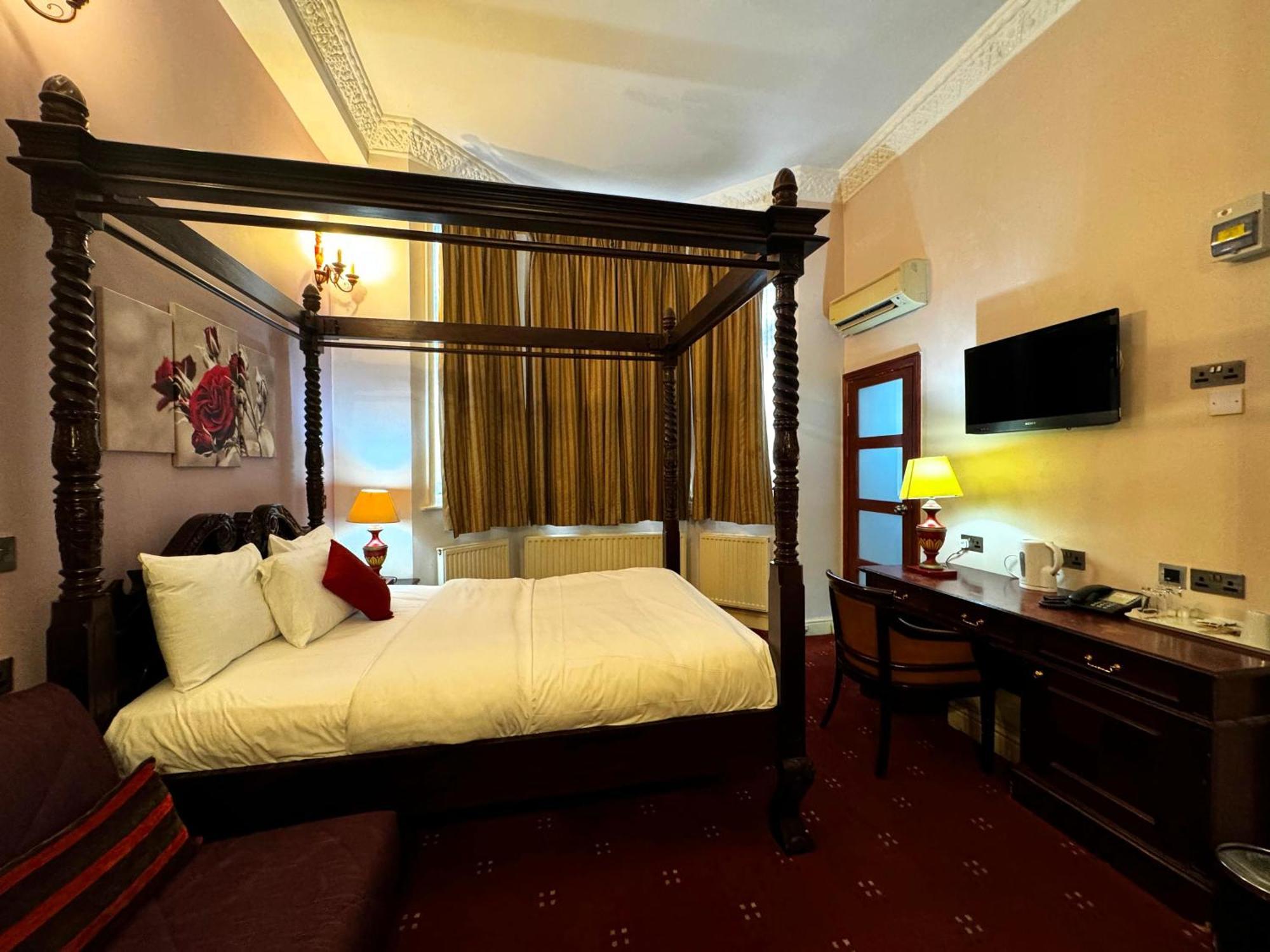 Bridge Park Hotel London Bagian luar foto