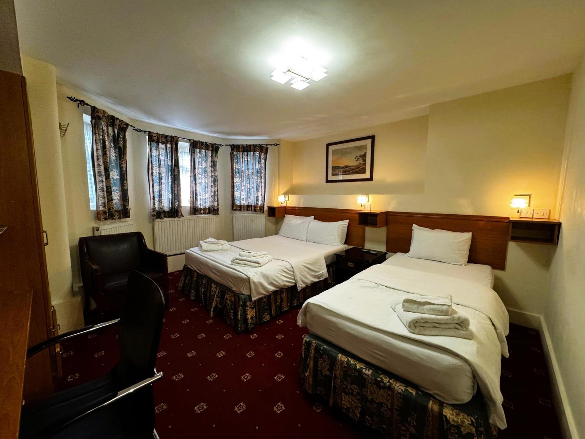 Bridge Park Hotel London Bagian luar foto