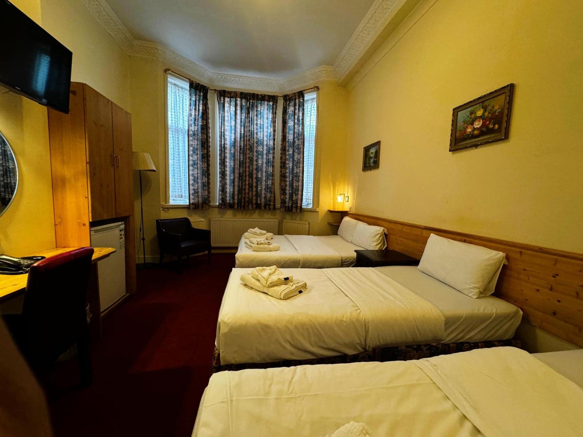 Bridge Park Hotel London Bagian luar foto
