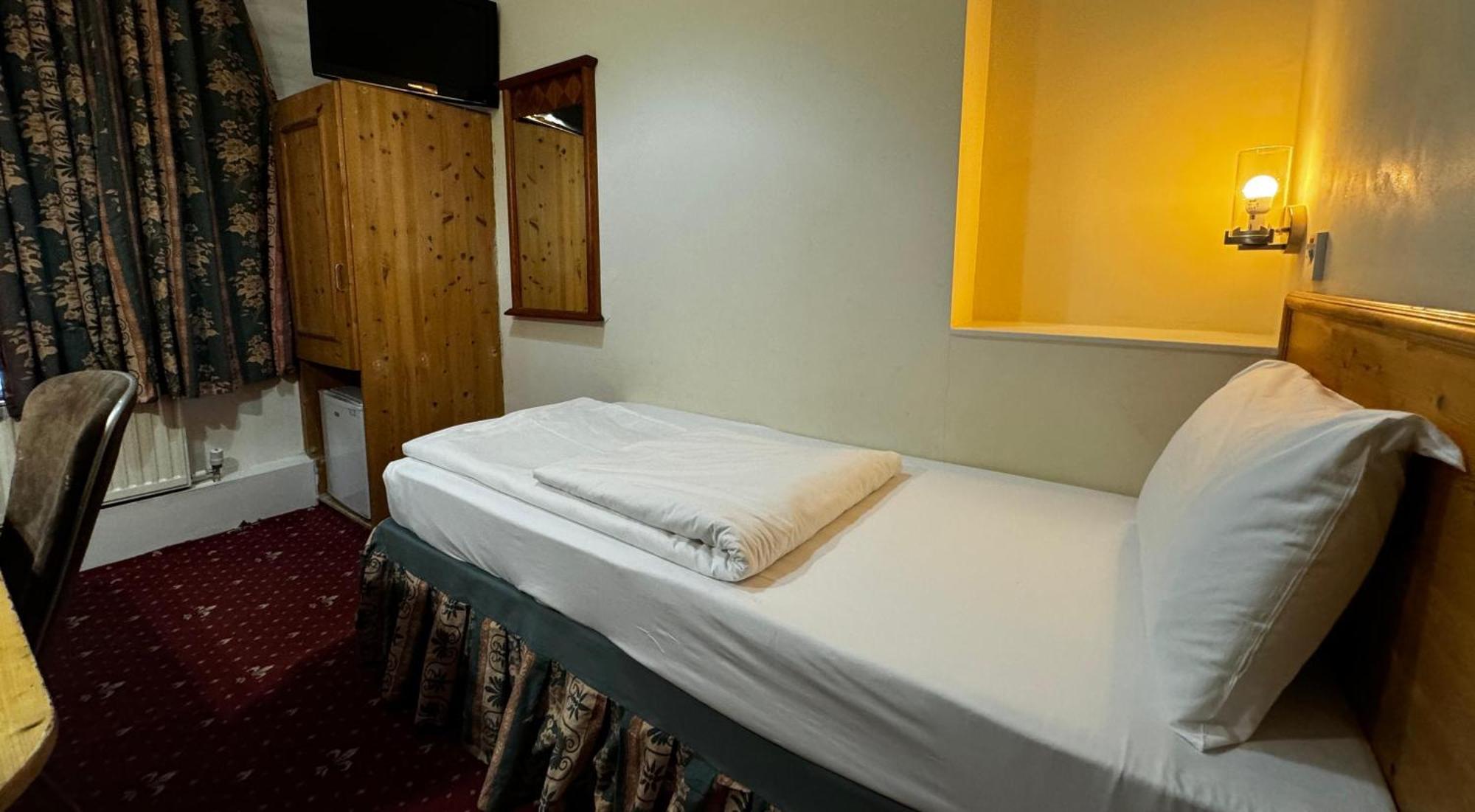 Bridge Park Hotel London Bagian luar foto