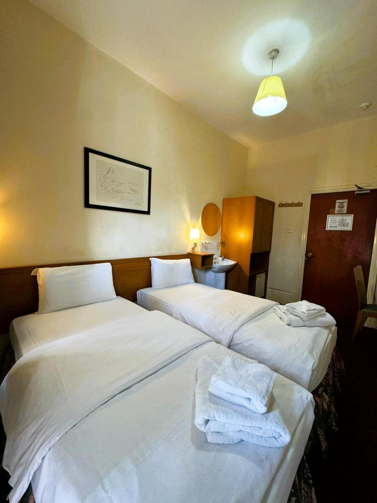 Bridge Park Hotel London Bagian luar foto
