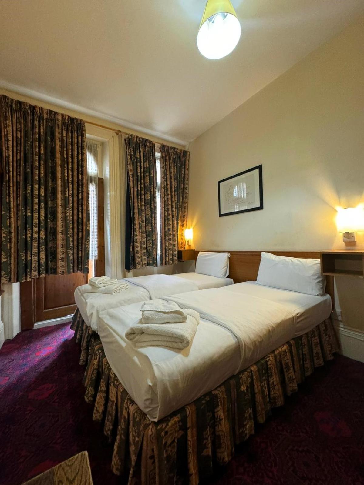Bridge Park Hotel London Bagian luar foto
