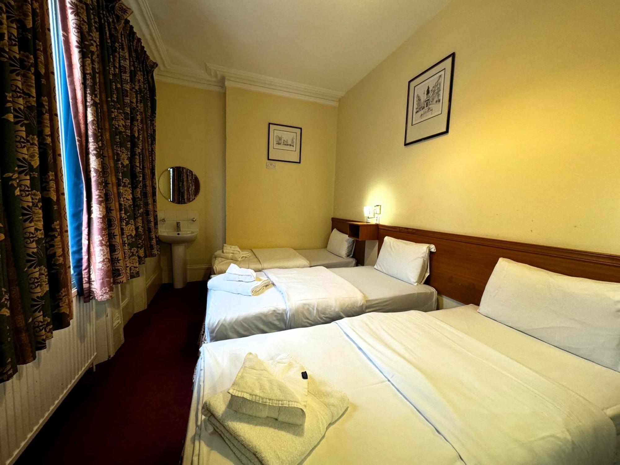 Bridge Park Hotel London Bagian luar foto