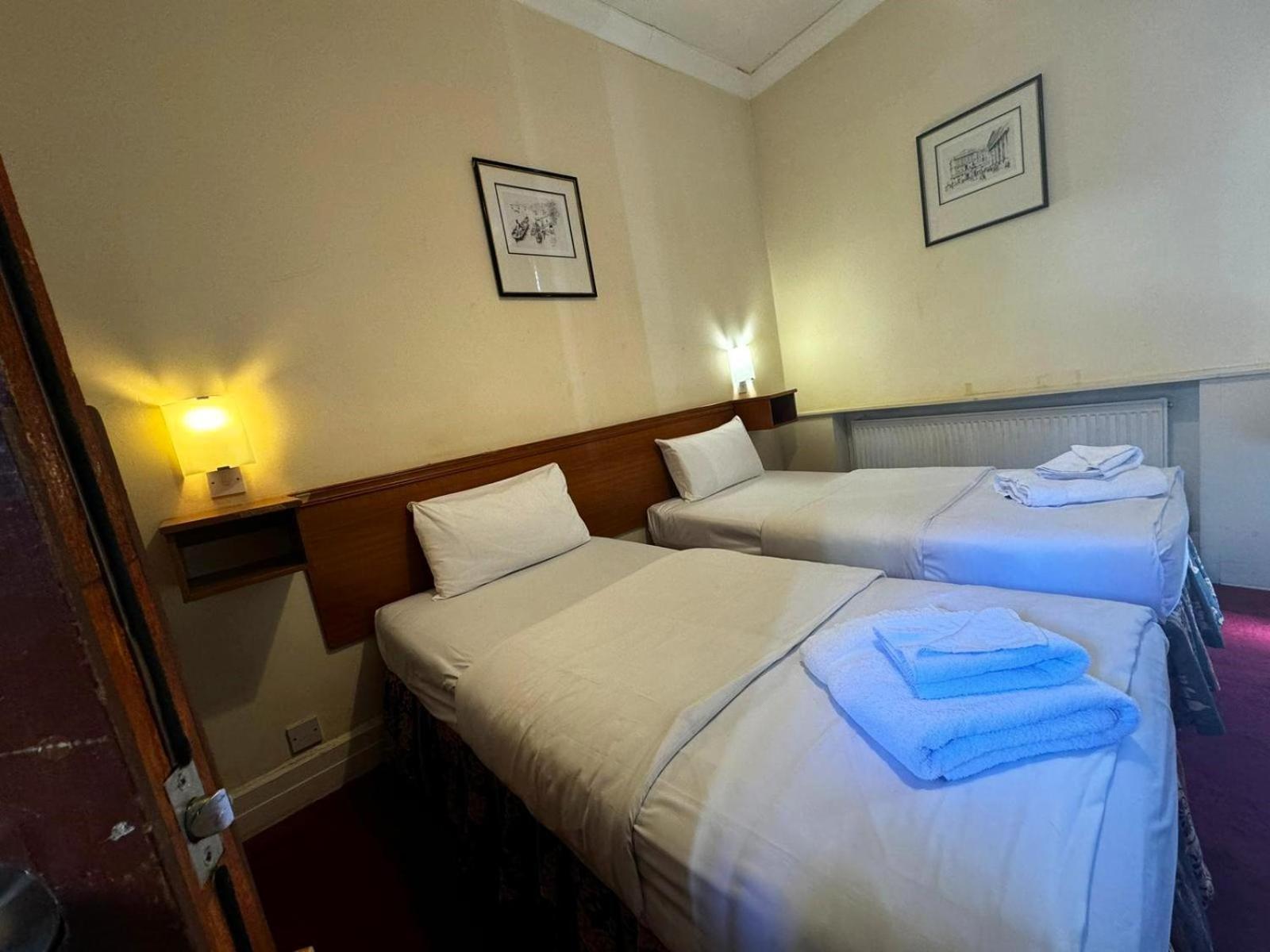 Bridge Park Hotel London Bagian luar foto