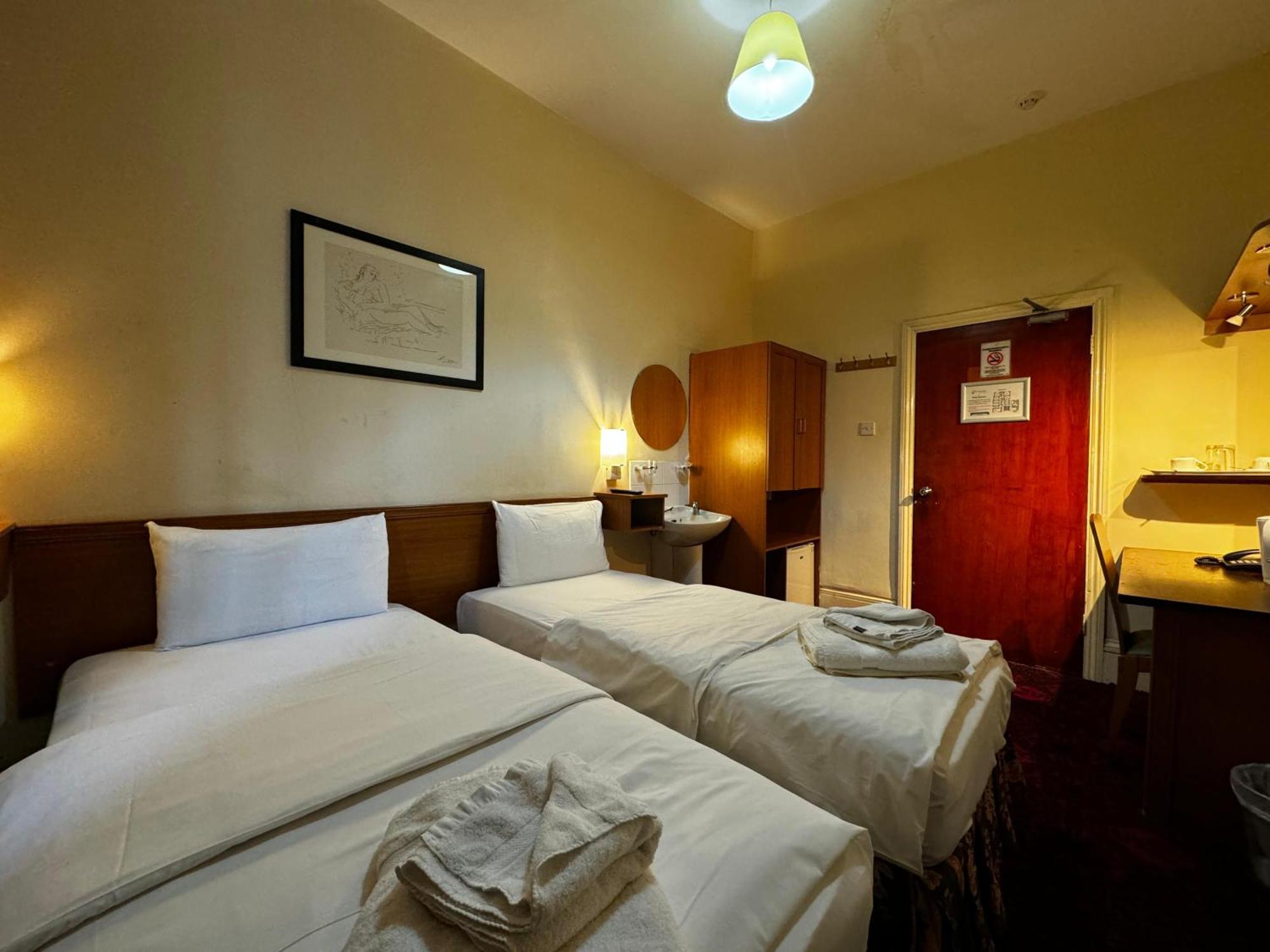 Bridge Park Hotel London Bagian luar foto
