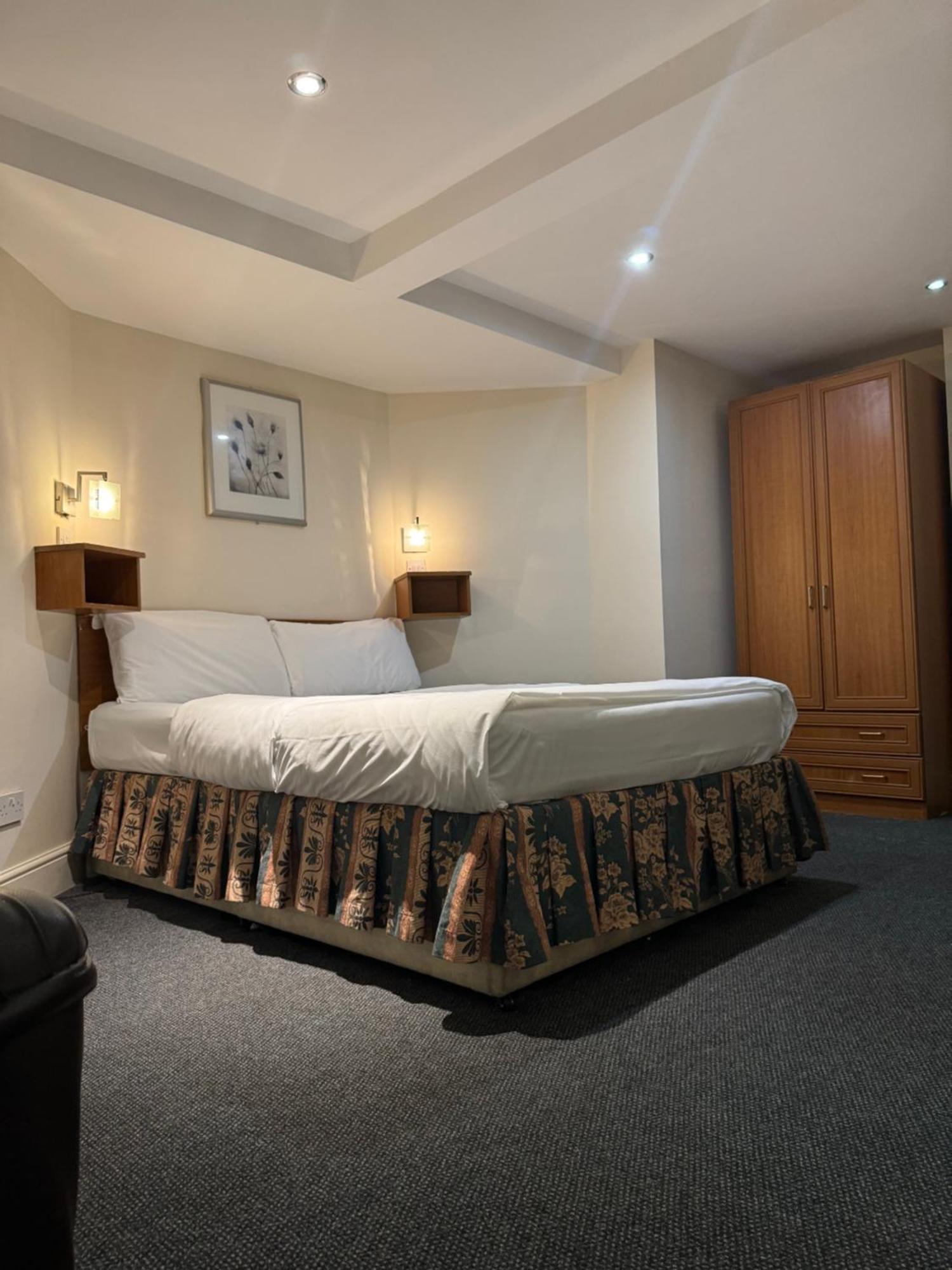 Bridge Park Hotel London Bagian luar foto